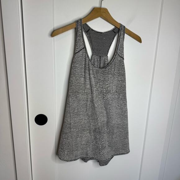 Lululemon Essential Tank Top Stretchy Lightweight Sheer Luon Pebble Jacquard 10 - Picture 3 of 5